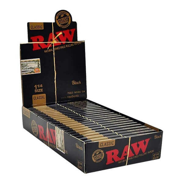 RAW Black Classic Rolling Papers | 1 1/4 | 24 Count Display product image